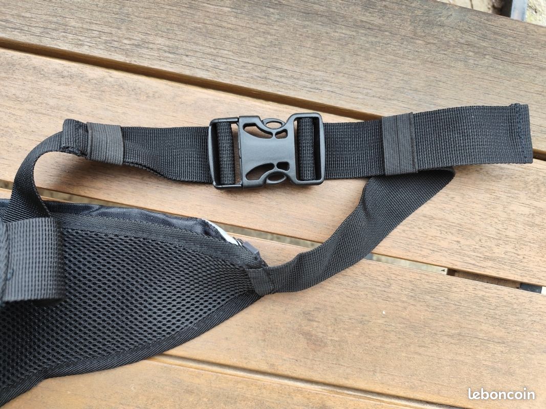 Ceinture porte téléphone et gourde running, trail, course à pied