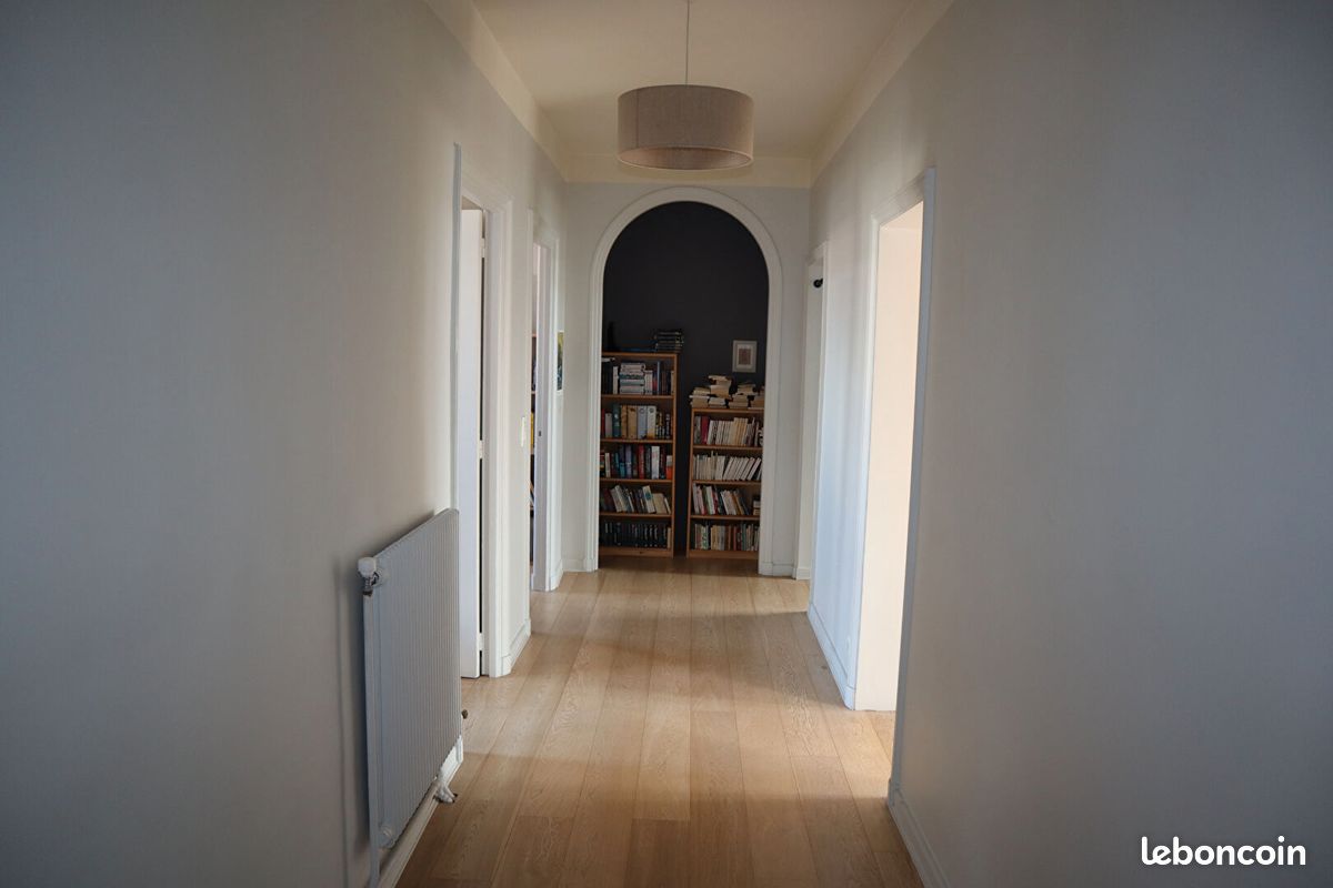 Appartement 4 pièce(s) 178 m²à louer Douai