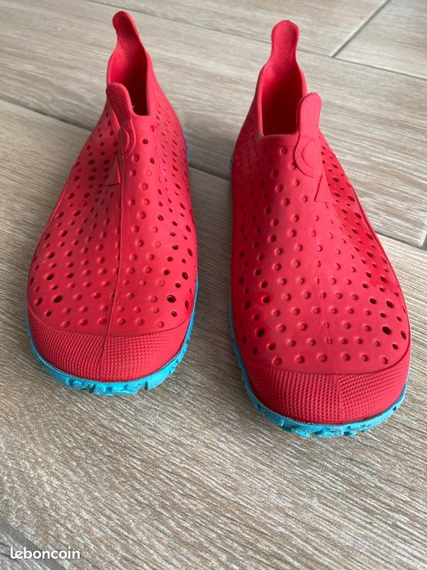 Chaussons de plage / piscine taille 33-34 (image 1)