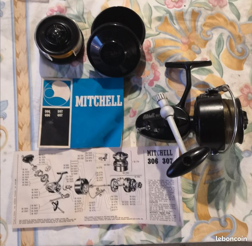 J.A. COXE Model No. 25-3 - Vintage - Casting Reel