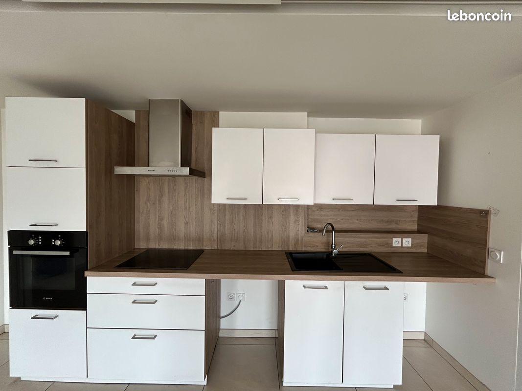Appartement 4 pièces 105 m² · à Saint-Étienne · 105 m² · 880 €/mois