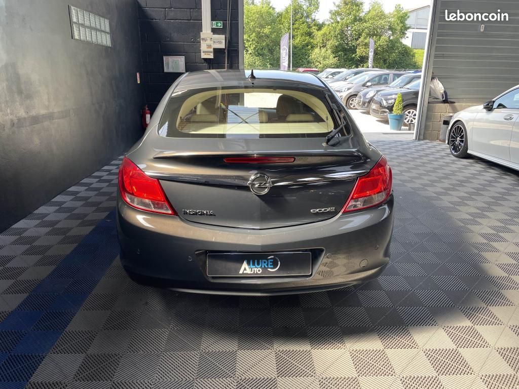 OPEL INSIGNIA 2.0 CDTI 160 COSMO - Sieges électriques / Radars / Bluetooth (image 4)