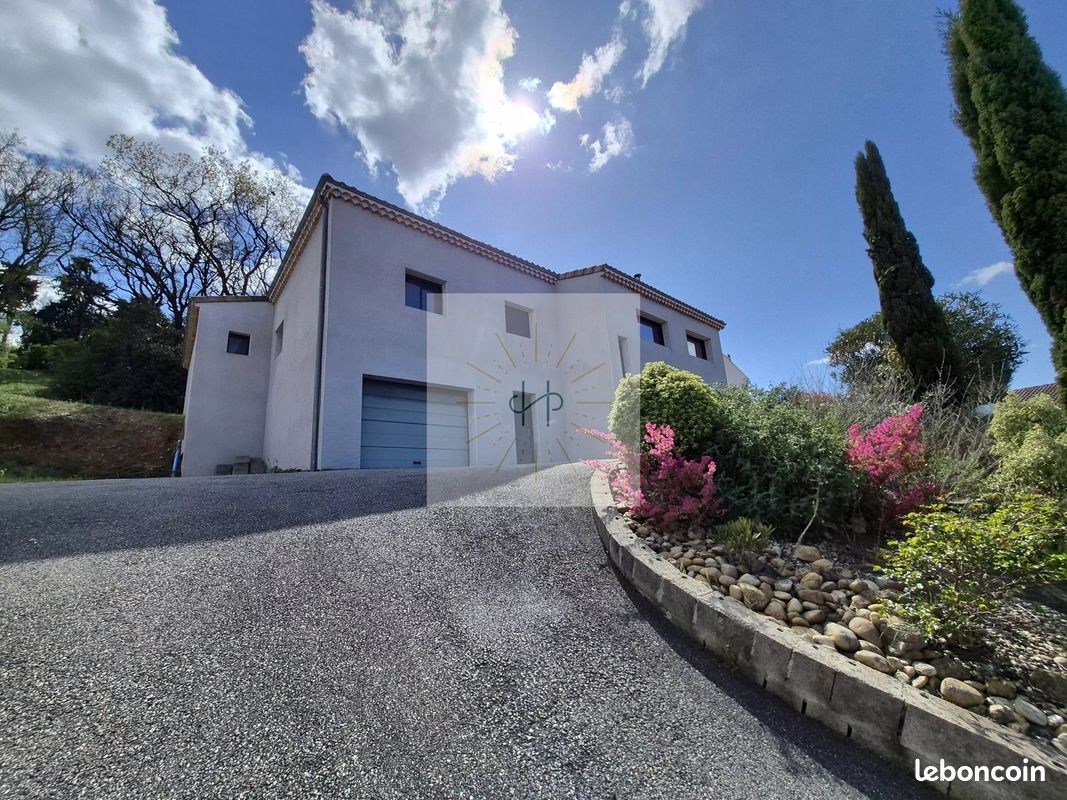Maison 7 pièces 201 m² · à Montélimar · 201 m² · 370 000 €