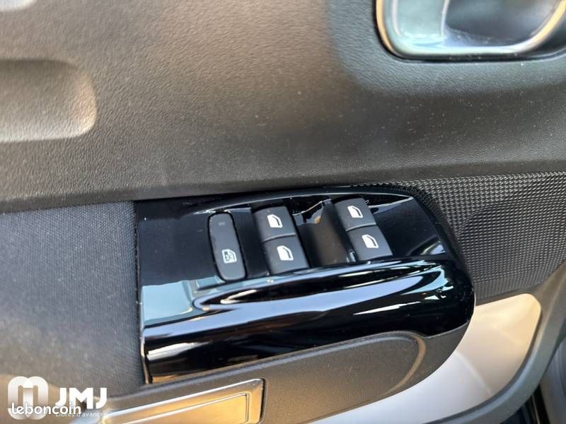 Citroën C3 PureTech 83 S&S BVM5 Shine (image 12)