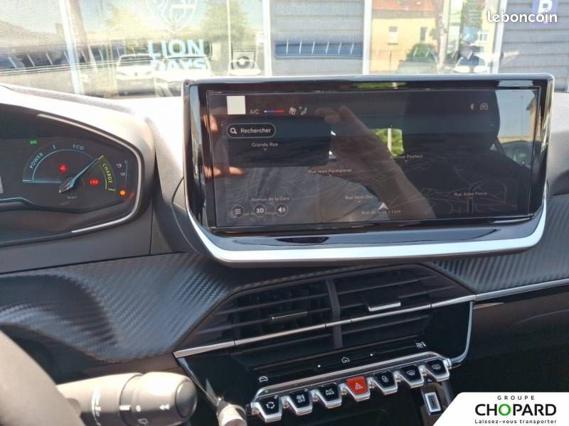 Peugeot 208 Hybrid 110 ch e-DCS6 Style (image 13)