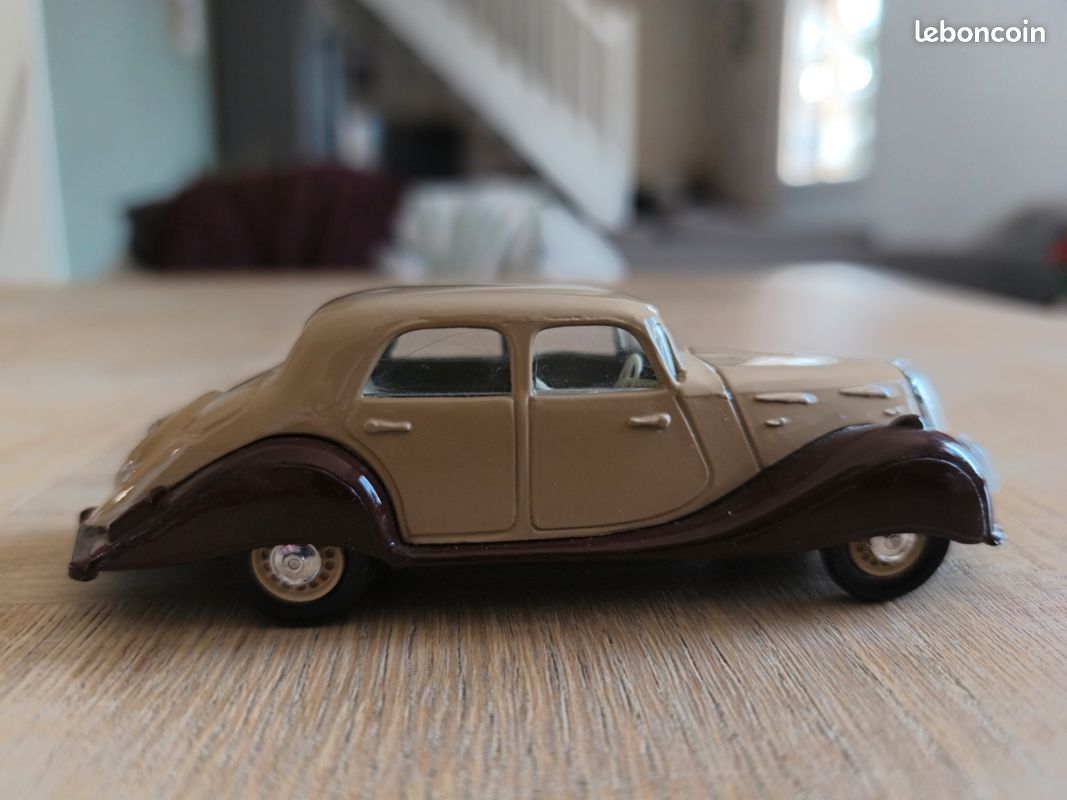 Panhard Dynamic Berline Taxi 1937 Eligor 1/43 – Etoile Auto49 Panhard Dynamic Berline Taxi 1937 Eligor 1/43 – Etoile Auto49