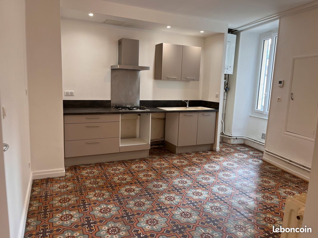 Appartement 3 pièces 51 m² · à Millau · 51 m² · 530 €/mois