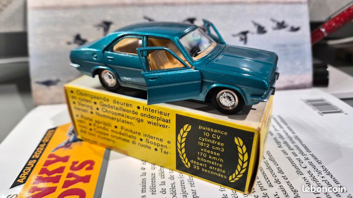 Dinky Toys France – Chrysler 180 – Réf 1409 – Avec Boîte – échelle 1/80