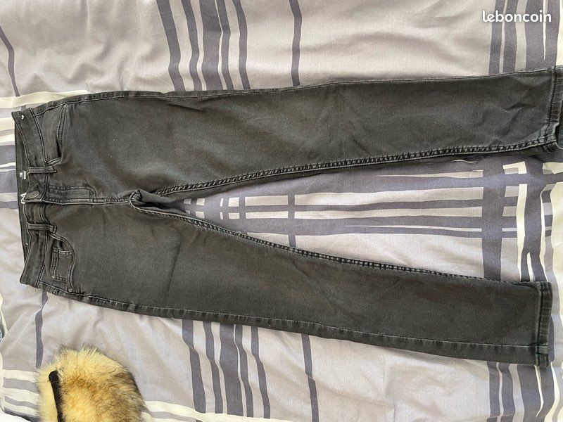 Jeans noir 12 ans (image 1)