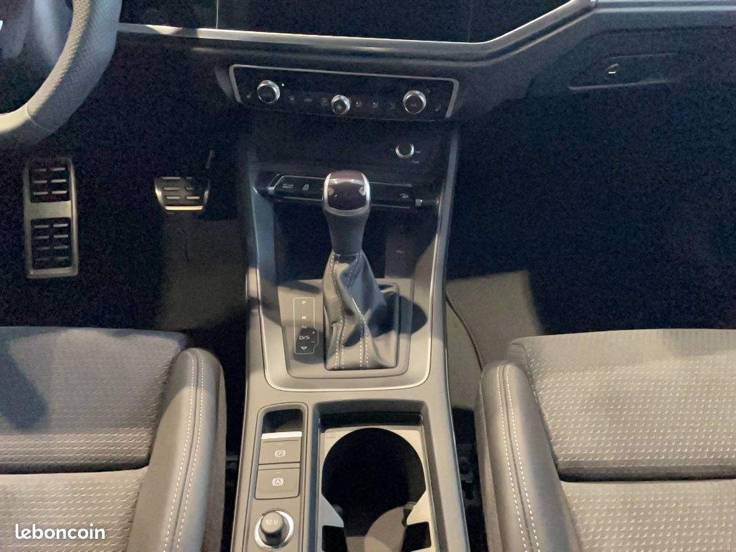 AUDI Q3 Sportback 45 TFSIe 245 ch S tronic 6 S line (image 14)