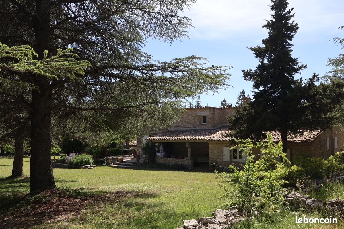 Maison 8 pièces 200 m² · à Sault · 200 m² · 650 000 €