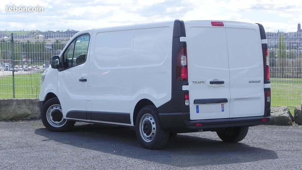 Renault Trafic BVA 2.0 Blue dCi 150 FAP Grand Confort EDC 6 (image 2)