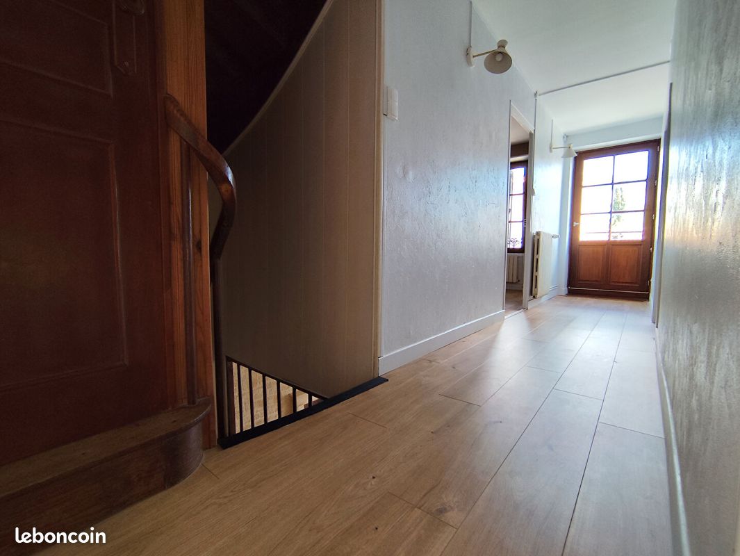 Maison de ville 6 pièces 115 m² - La Crèche 79260 (image principale 5)