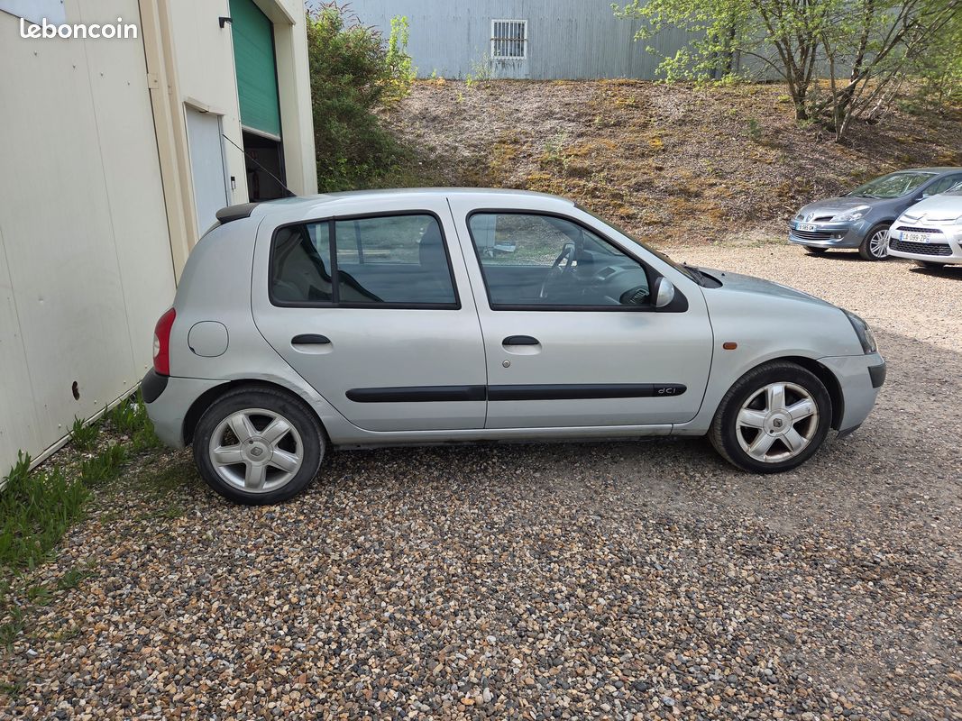 Renault clio 1.5 dci 65 cv -dynamque- ideal jeune permis (image 4)