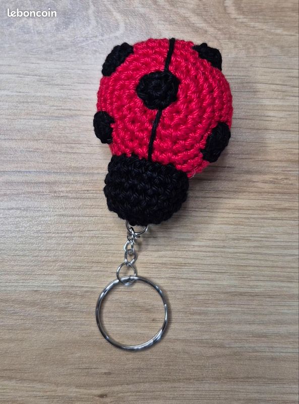 Porte clé coccinelle rouge (image 1)