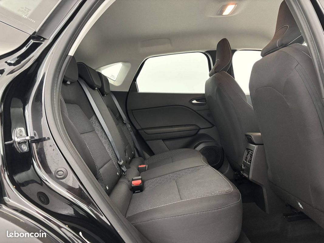 RENAULT Captur E-Tech 145 - 21 Business (image 16)