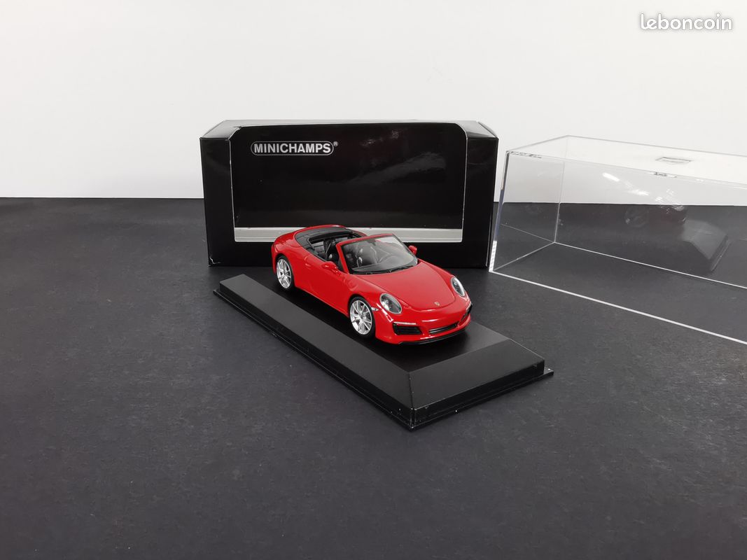 Porsche 911 Carrera 991 Cabriolet (Minichamps) 1/43 Porsche 911 Carrera 991 Cabriolet (Minichamps) 1/43