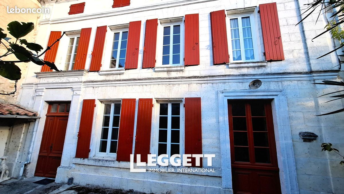 Maison 6 pièces 174 m² · à Brossac · 174 m² · 196 560 €