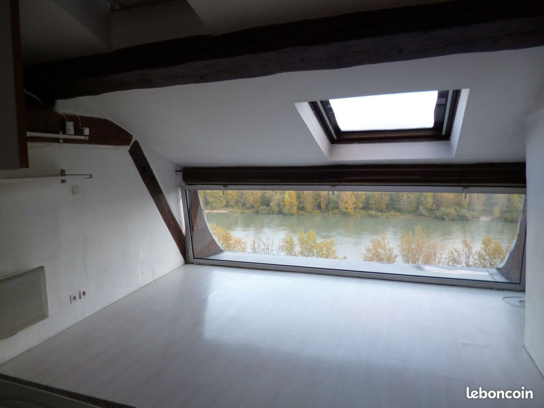 Appartement 1 pièce 30 m² · à Caluire-Et-Cuire · 30 m² · 670 €