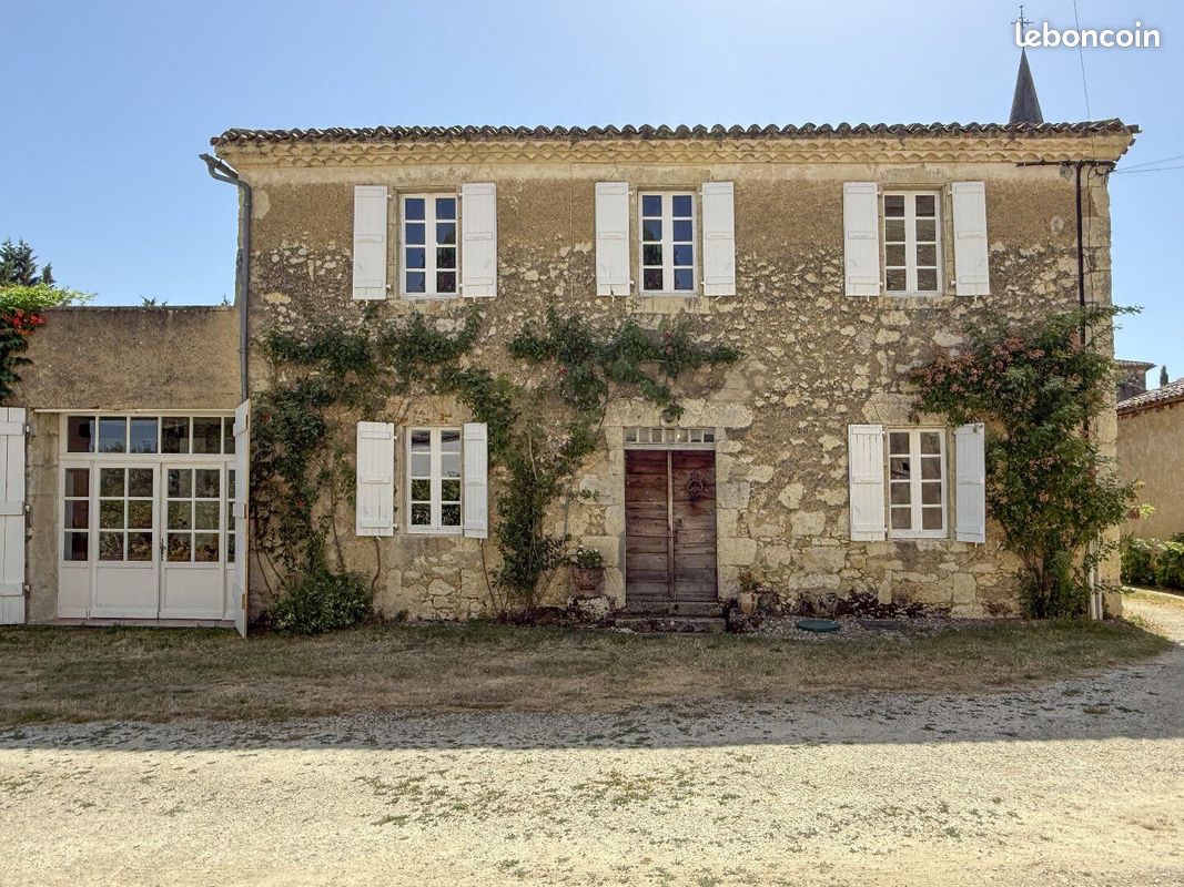 Maison 7 pièces 227 m² · à Bazian · 227 m² · 350 000 €