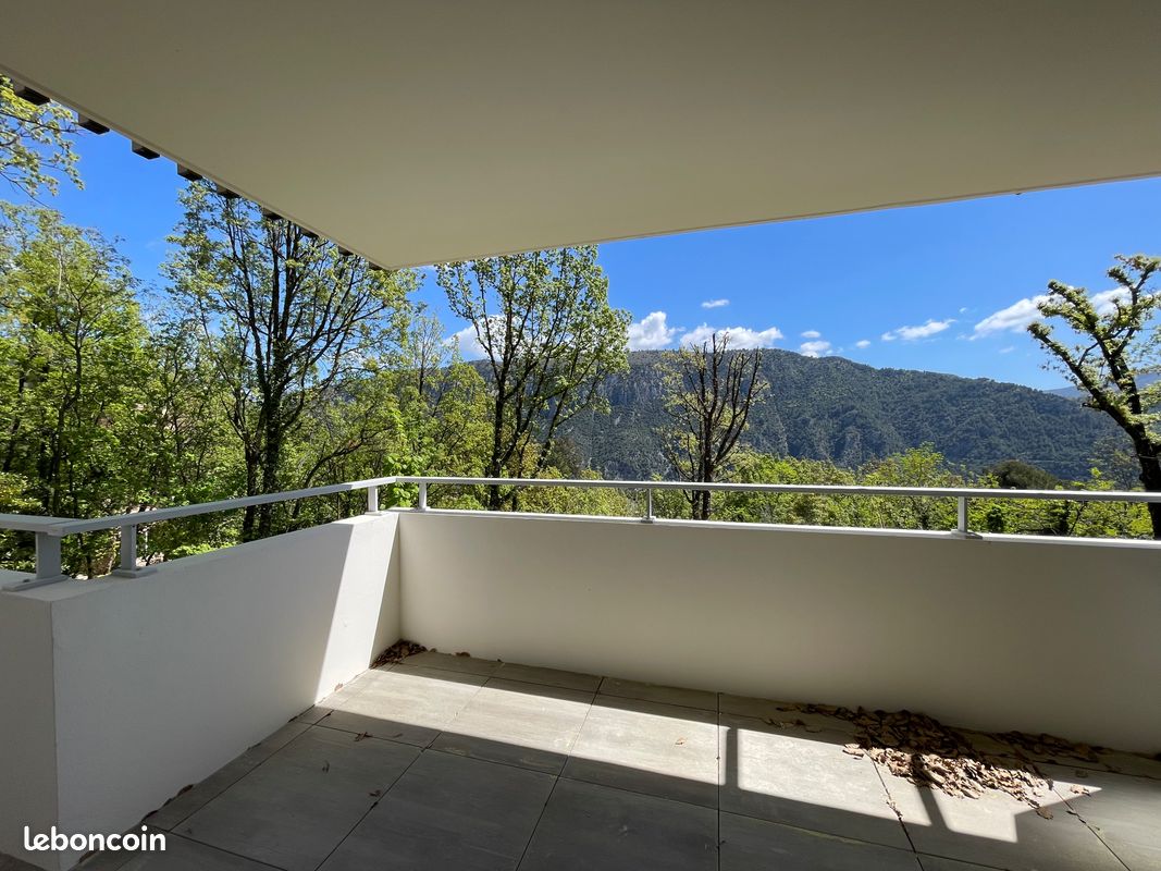 Parking 2 pièces 46 m² · à Gilette · 45,7 m² · 256 800 €