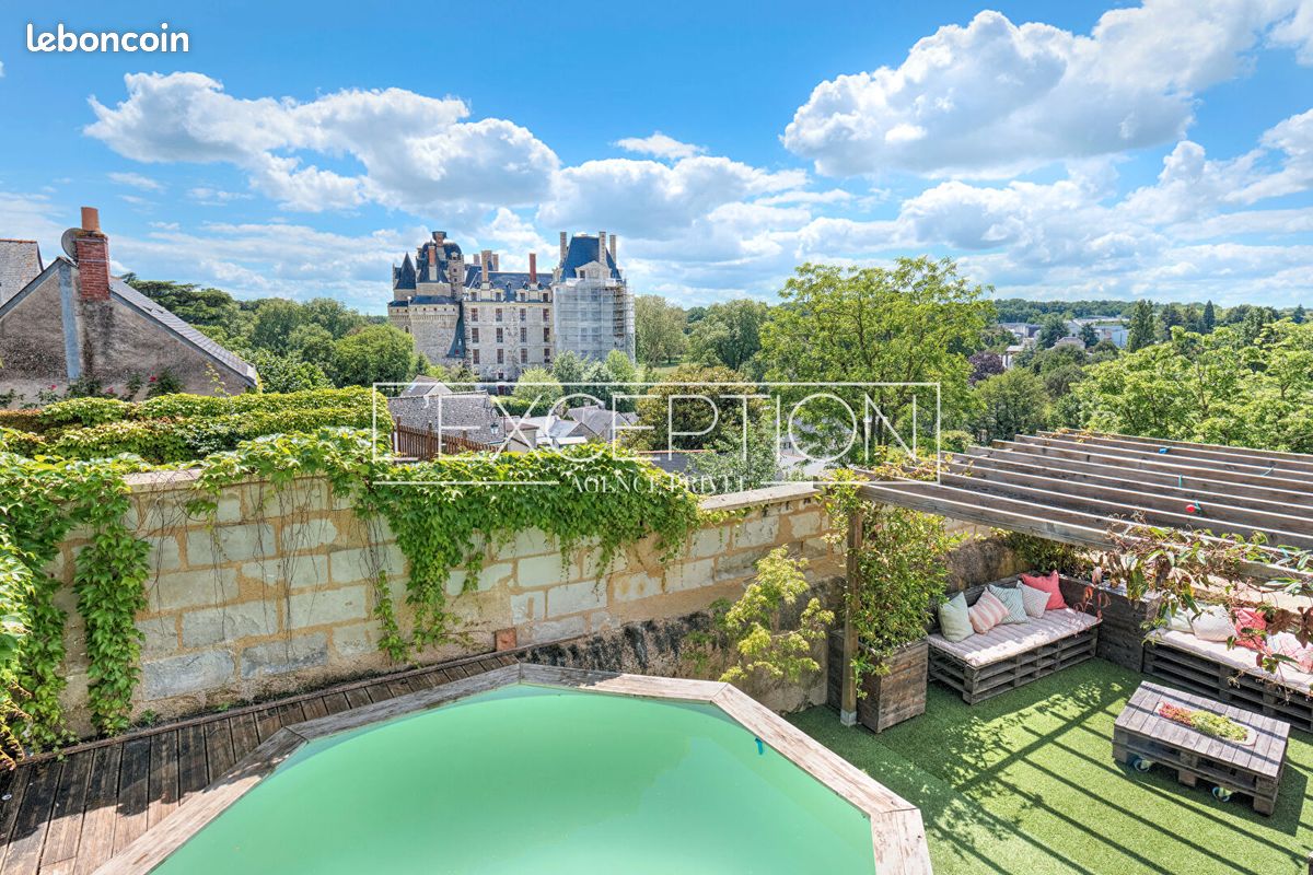 Maison 7 pièces 248 m² · à Brissac Loire Aubance · 248 m² · 633 000 €