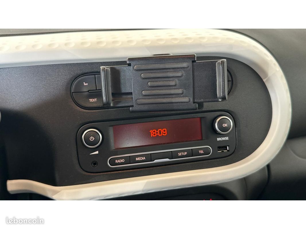 RENAULT TWINGO 1.0 Sce 65 ch - FAIBLE KILOMETRAGE - BLUETOOTH (image 22)