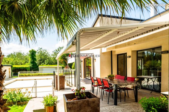 Villa 6 pièces 210 m²
