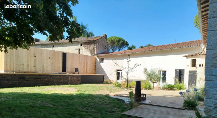Propriété 6 pièces 330 m²