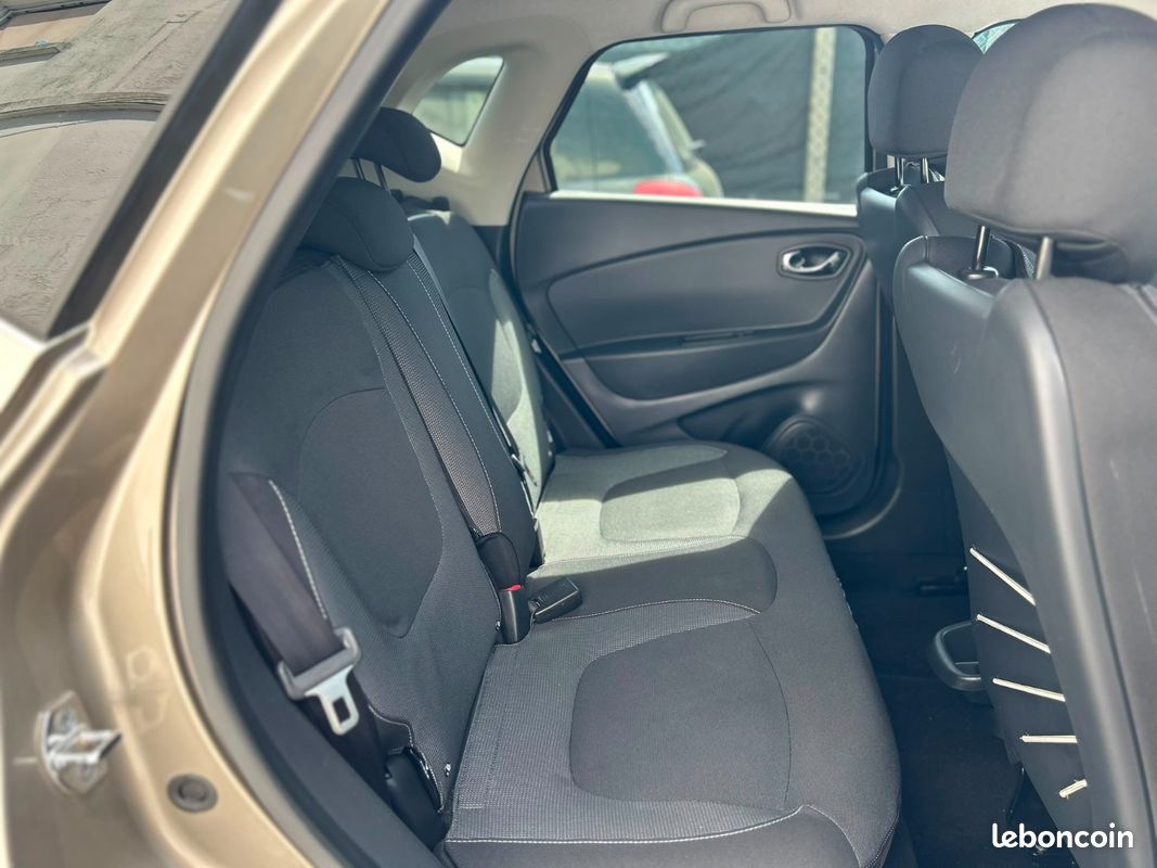 Renault CAPTUR Intens (image 22)