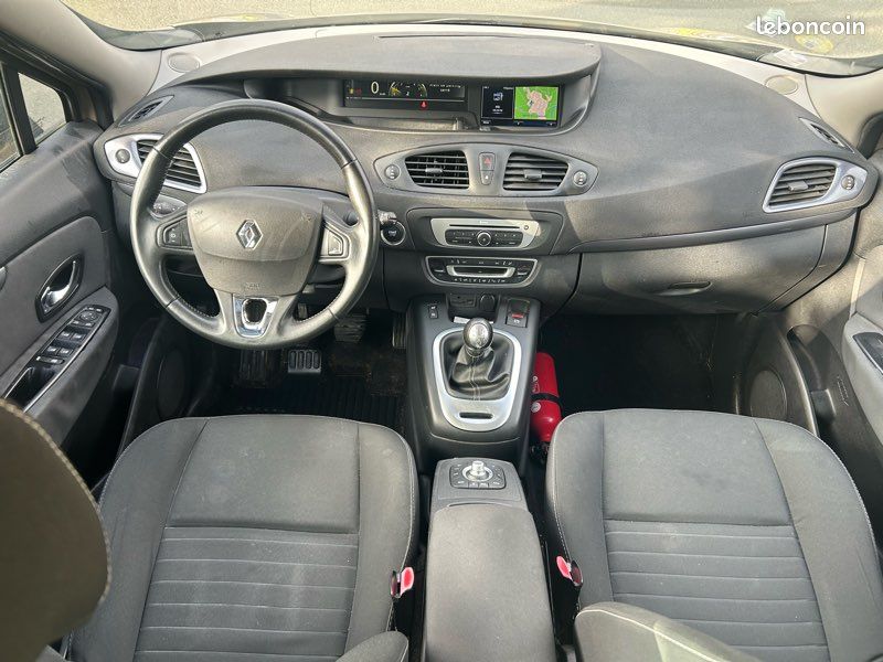 Scenic 3 phase 3 1.5 DCI 110cv 5 places 07/2015 200 000km entretient exclusive Renault (image 2)