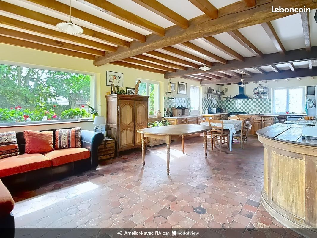 Maison 9 pièces 213 m² · à Grandvilliers · 213 m² · 396 000 €