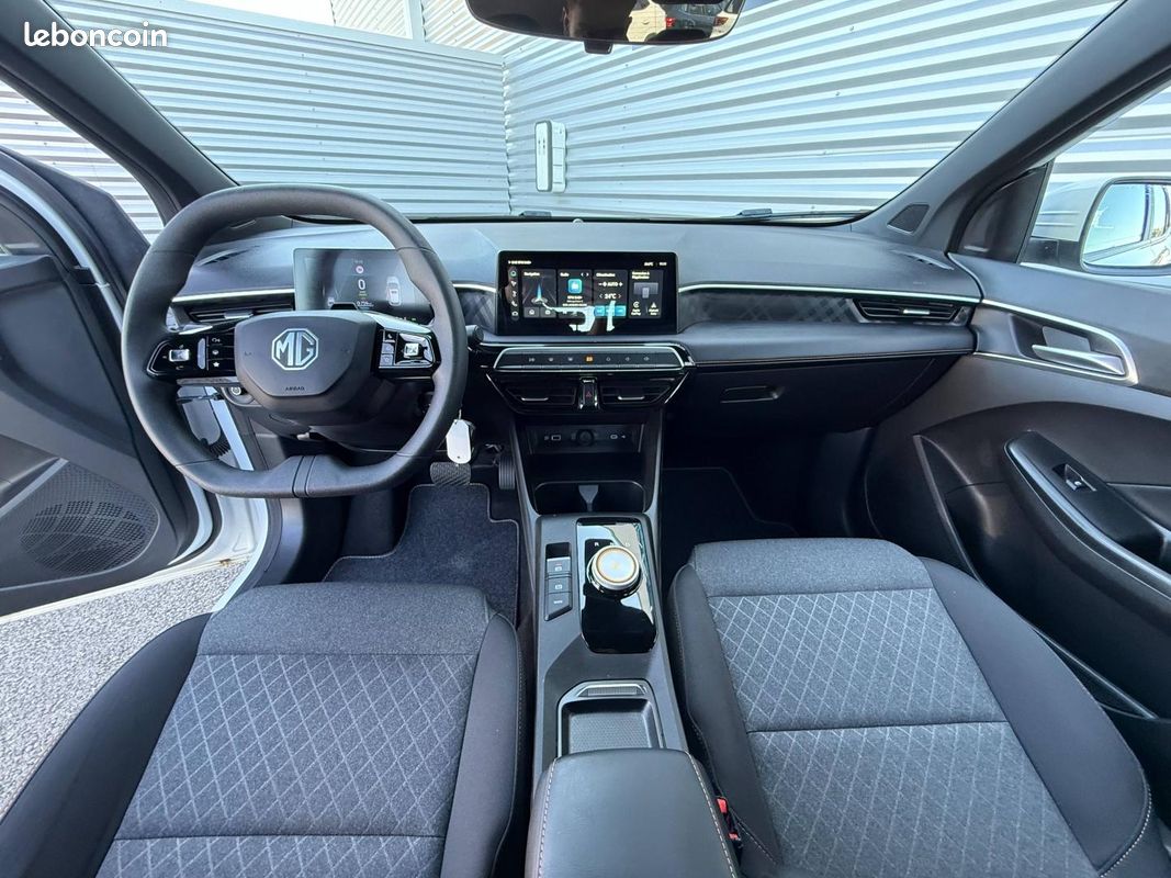 Mg motor MG3 1.5 Hybrid+ 195ch Standard (image 11)