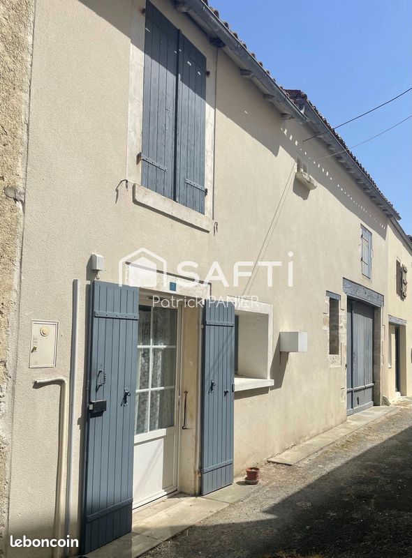 Maison 2 pièces 42 m² · à Dampierre-sur-Boutonne · 42 m² · 70 000 €