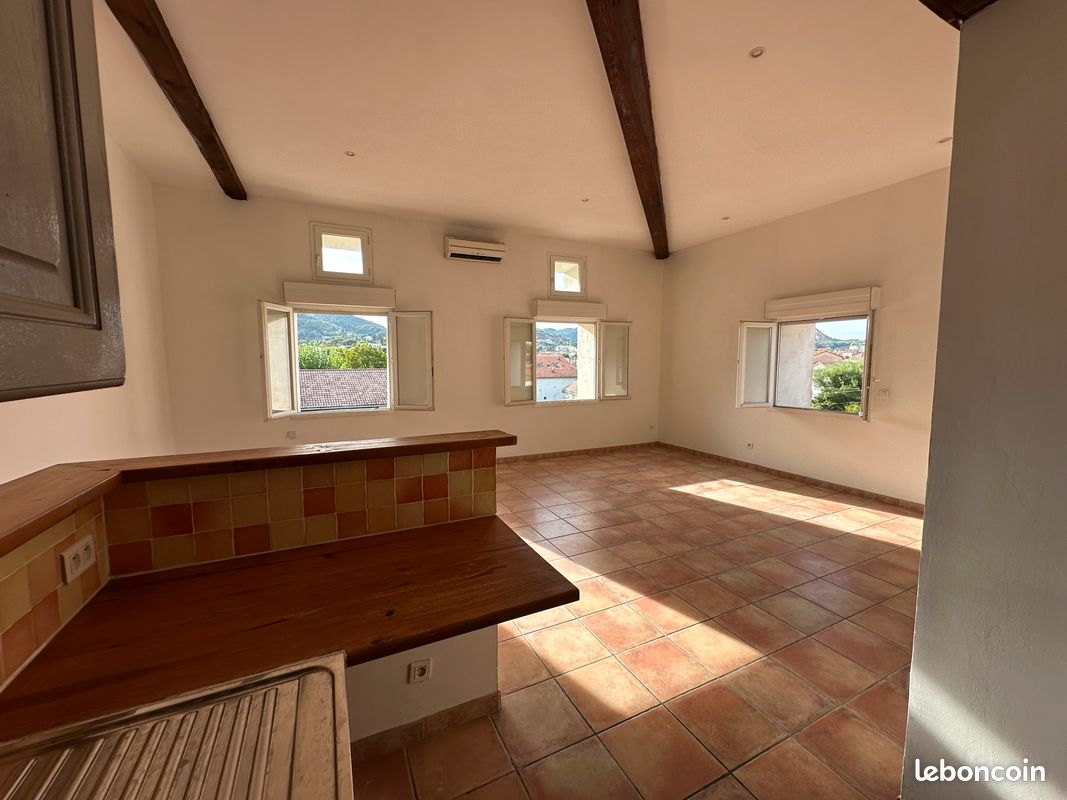 Appartement 4 pièces 98 m² · à Alès · 98 m² · 890 €/mois