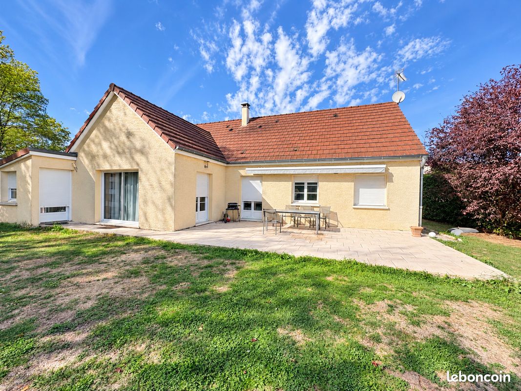 Maison 6 pièces 154 m² · à Sainte-Marie-la-Blanche · 154 m² · 350 000 €