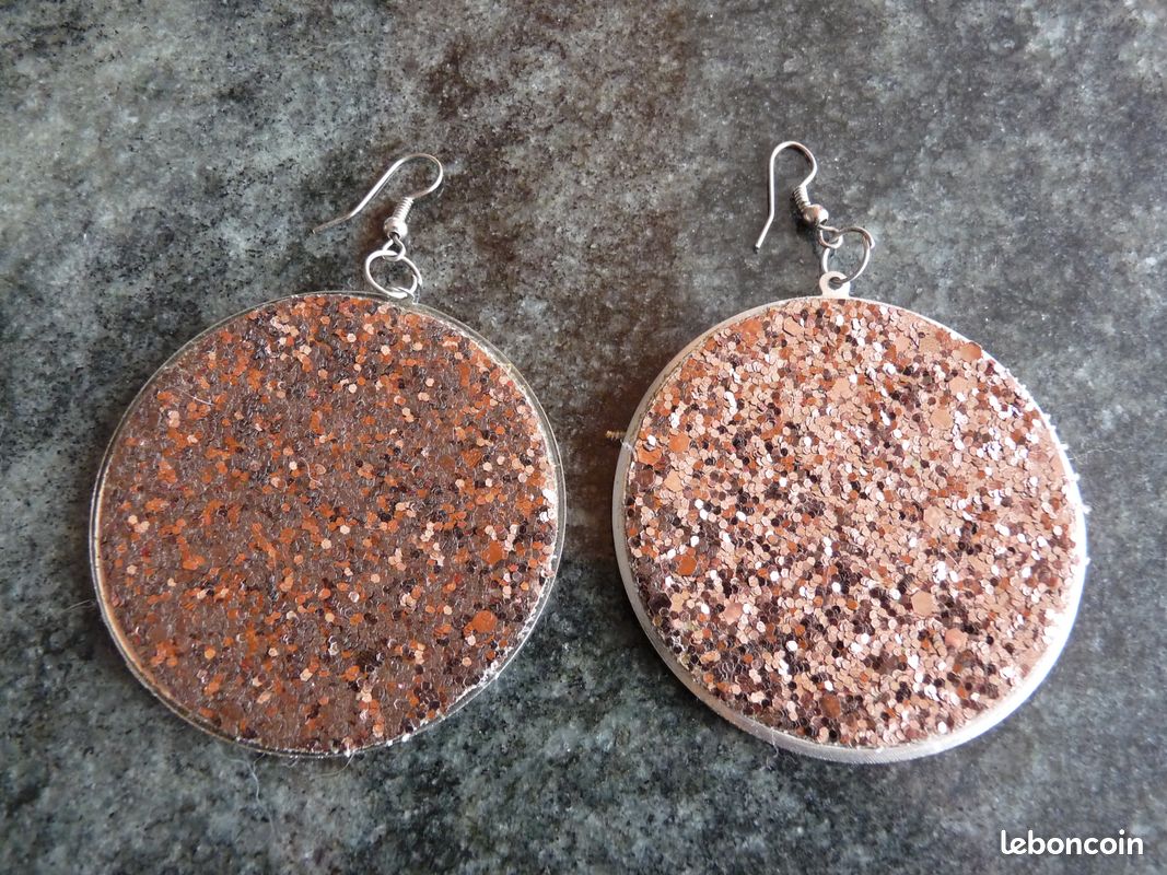 Boucle d'oreilles rondes en strass bronze pour oreilles percées (image 2)