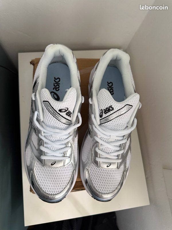 ASICS GEL-1130 Blanches – Taille 44 (image 2)