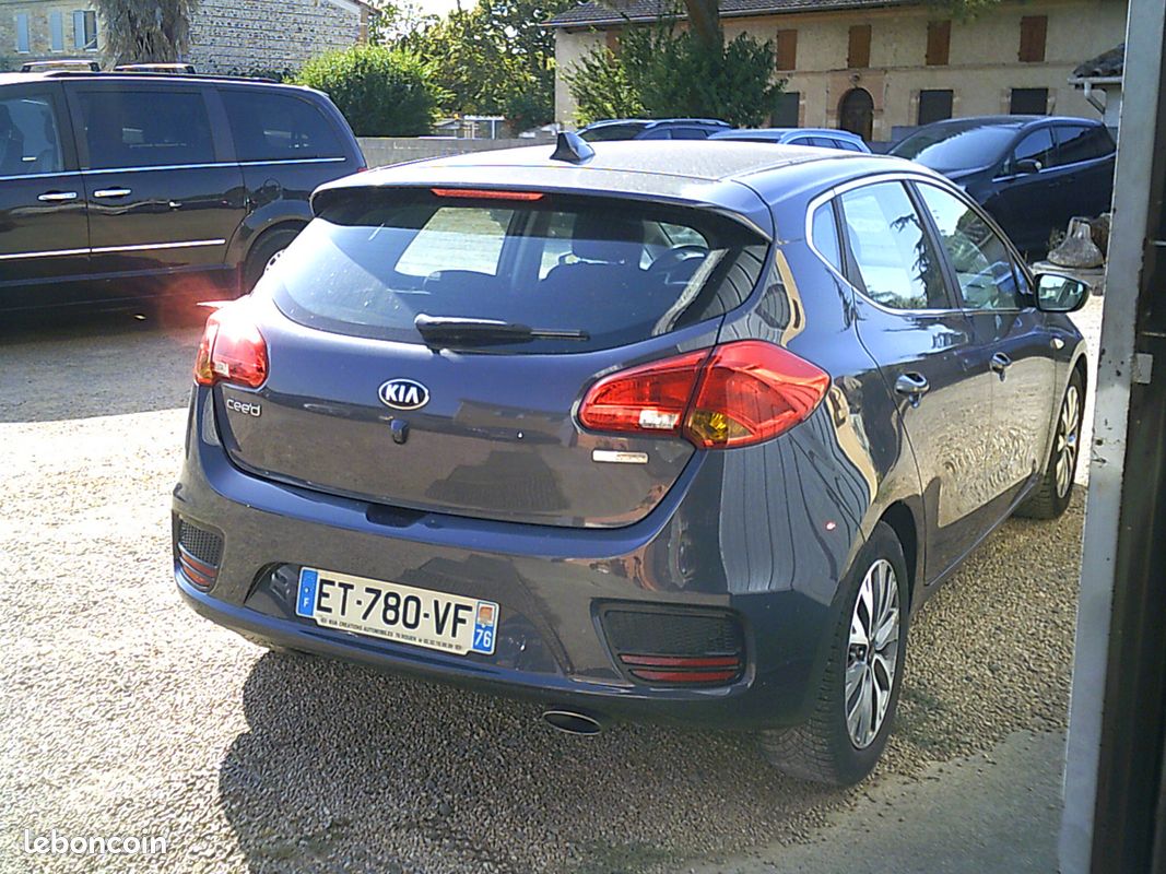 Kia cee'd ceed 1.0 tgdi 120 active 02/2018 145mkm 5 portes francaise gps clim carplay bluetooth (image 3)