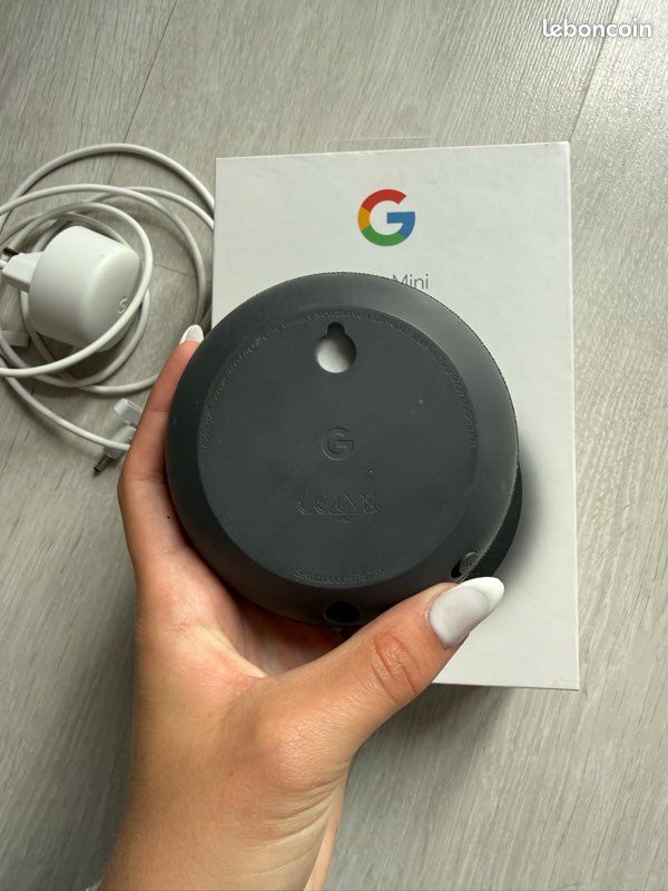 Nest mini (image 3)