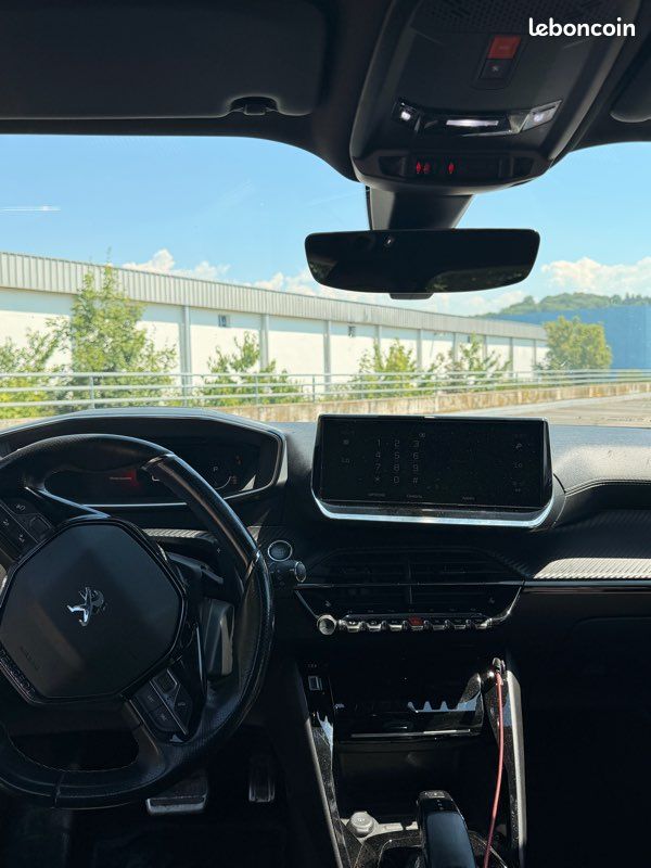 Peugeot 2008 gt (image 3)