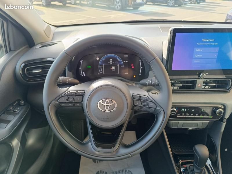Toyota Yaris 116h Design 5p MY25 (image 15)
