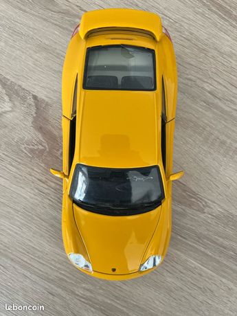 Burago 1/18 Porsche 911 Carrera GT3 Noire 1997 - Version Street