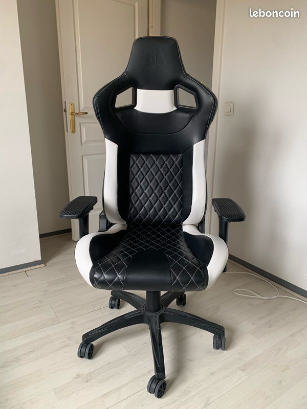 Corsair T1 RACE (2023) Fauteuil Gaming, Noir et Blanc Ameublement