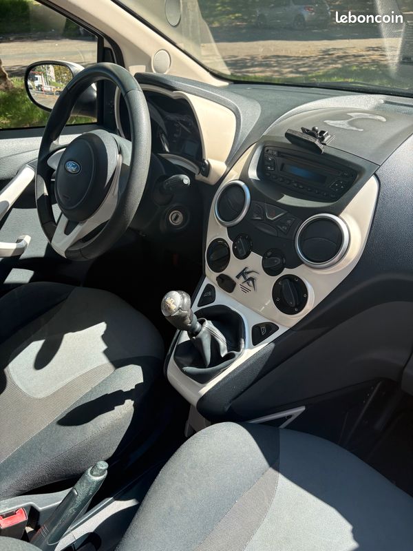 Ford Ka 1.3 TDCi 75 Diesel (année 2012) (image 3)