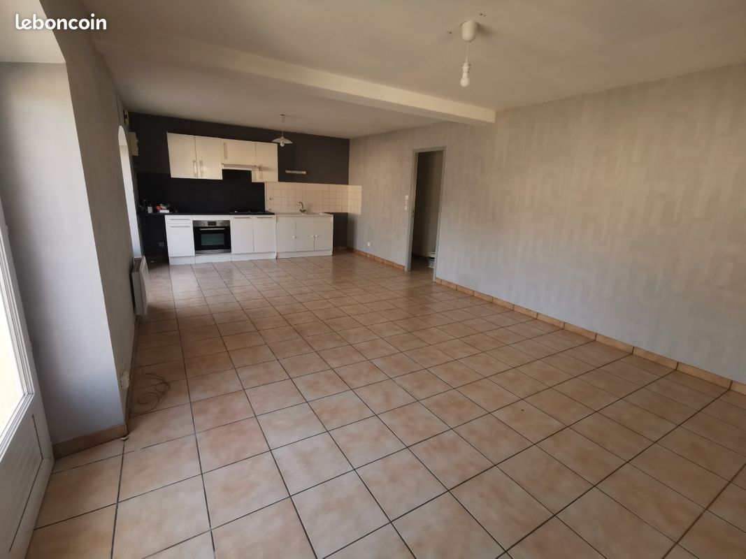 Appartement 2 pièces 50 m² · à Doué-en-Anjou · 50 m² · 460 €/mois
