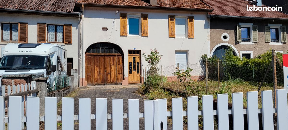 Maison 5 pièces 110 m² · à Celles-sur-Plaine · 110 m² · 60 000 €