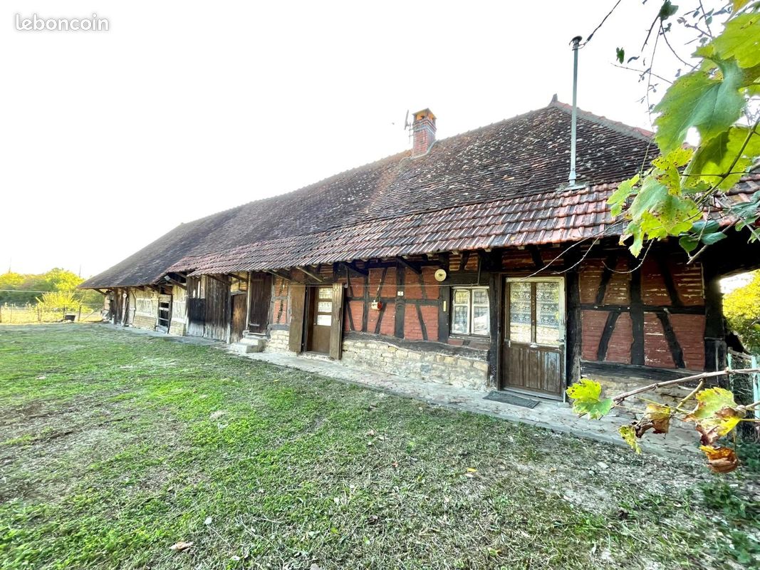 Maison 4 pièces 80 m² · à Simard · 80 m² · 70 000 €