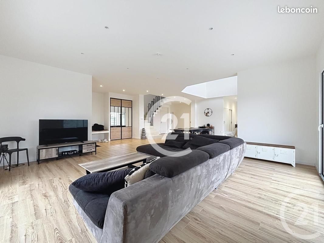 Maison 6 pièces 193 m² · à Hermanville-sur-Mer · 193 m² · 560 000 €