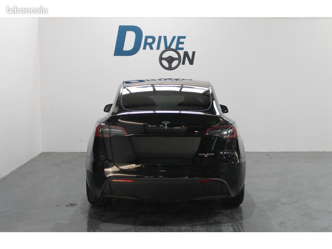 TESLA MODEL Y AWD - Performance - Voitures